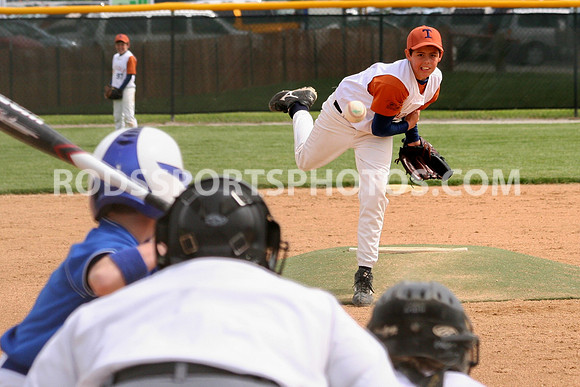 Pitcher-baseball-hitter